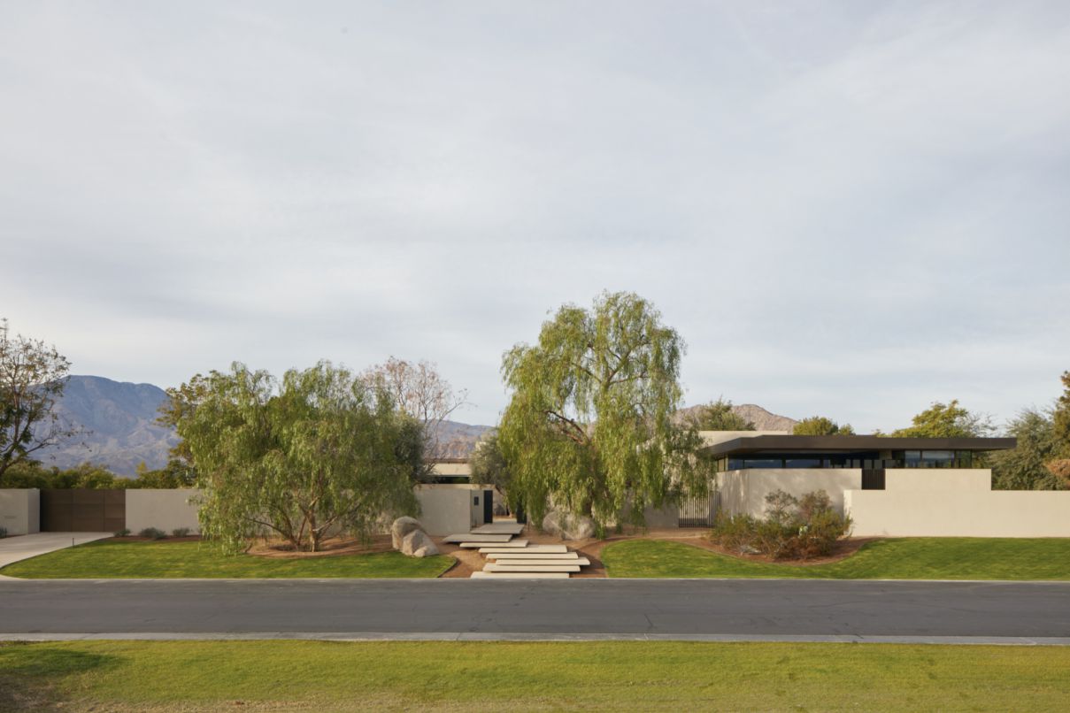 La-Quinta-Residence-in-California-by-Marmol-Radziner-Architecture-11