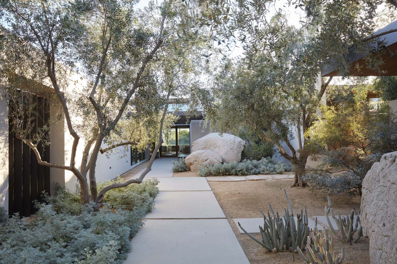 La-Quinta-Residence-in-California-by-Marmol-Radziner-Architecture-4