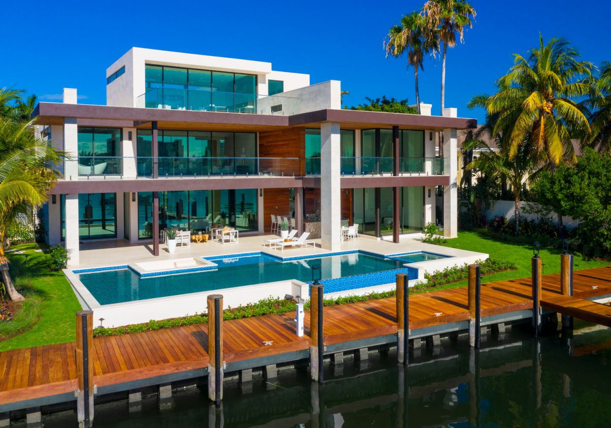 Lake-Drive-Residence-in-Harbor-Beach-by-In-Site-Design-Group-LLC-17