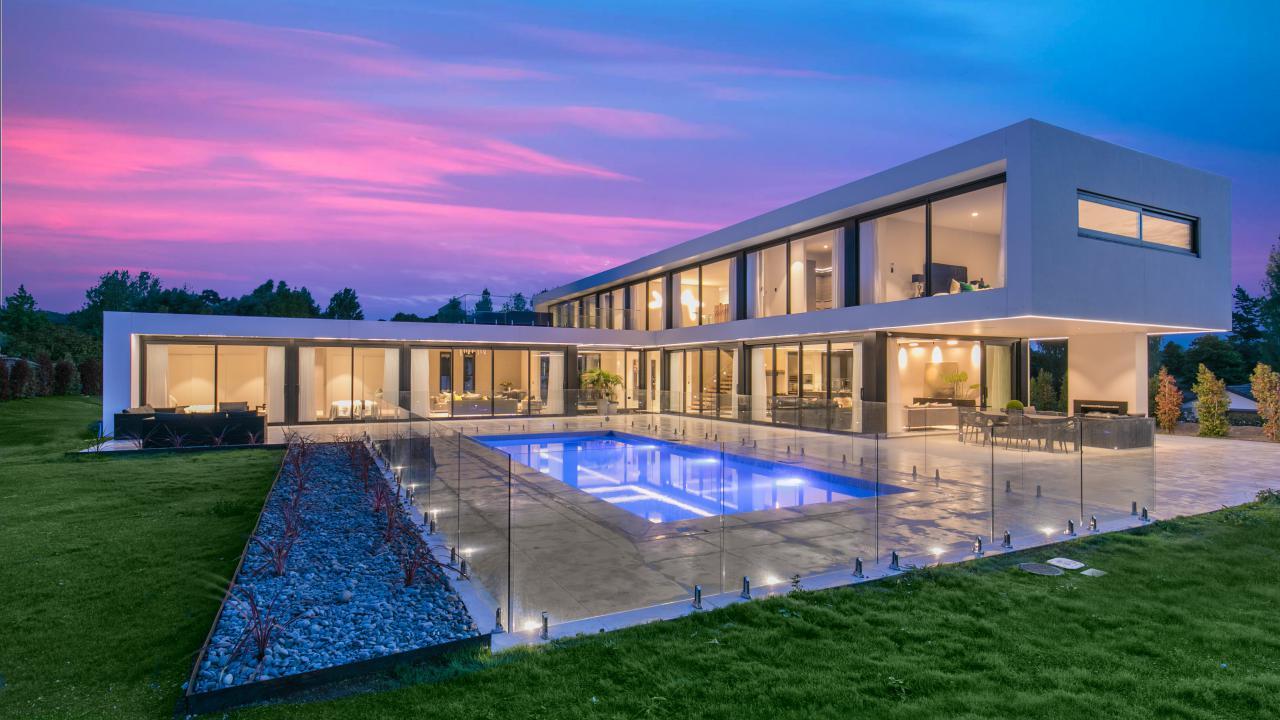 Lynwood-Grove-Modern-Masterpiece-in-Dairy-Flat-New-Zealand-1