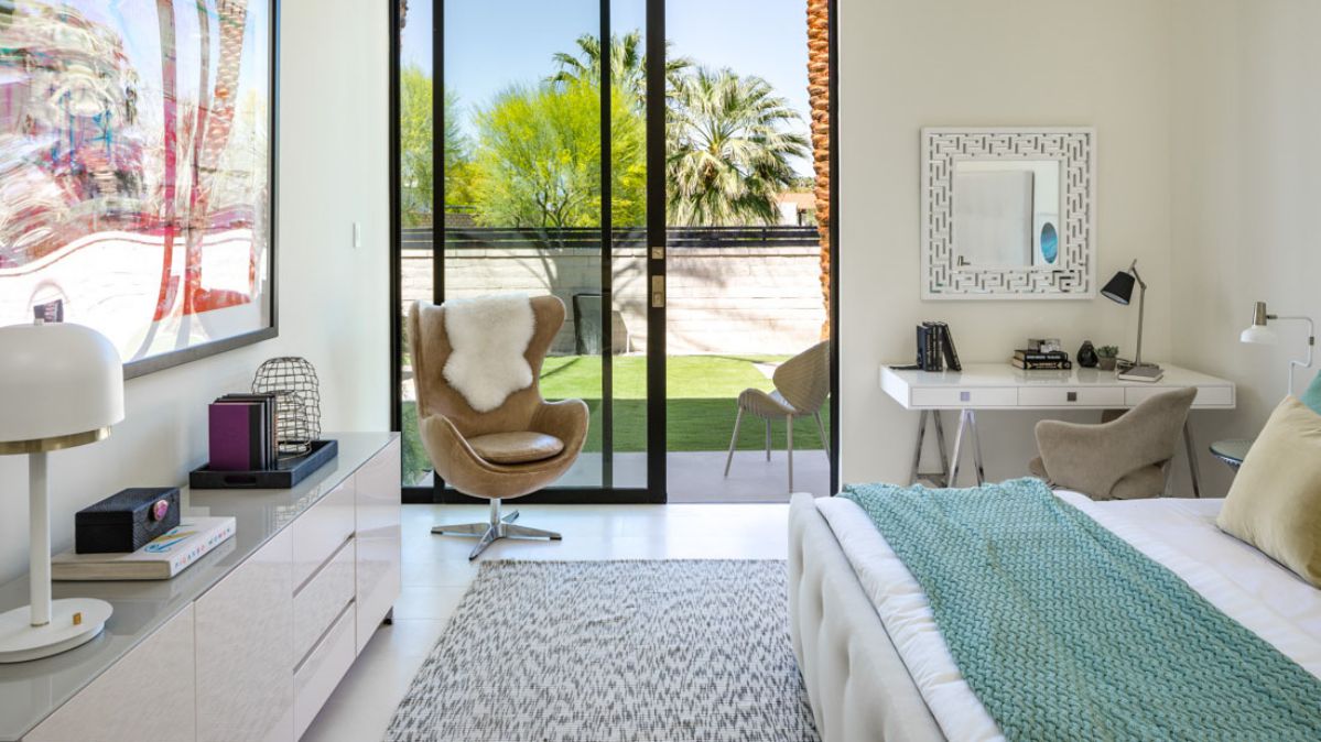 Makena-Lane-Comtemporary-Home-in-Rancho-Mirage-by-Meridith-Baer-Home-6