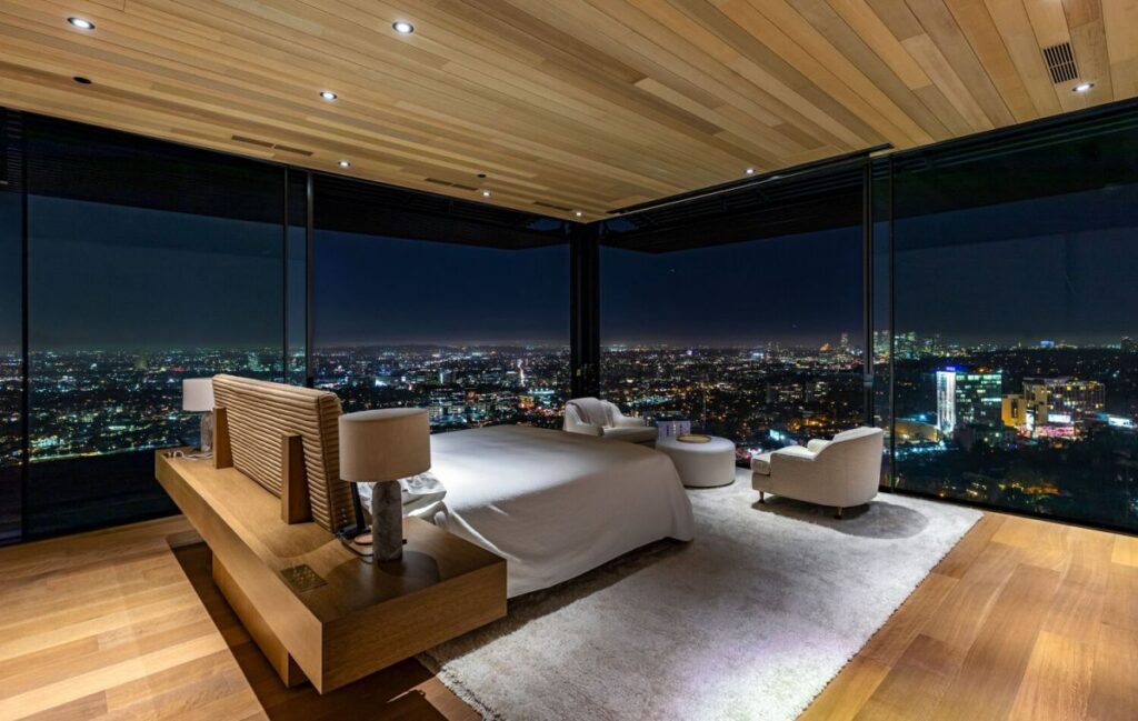 1301 Collingwood Place, Los Angeles - The Bond House of the Future for Sale, Olson Kundig