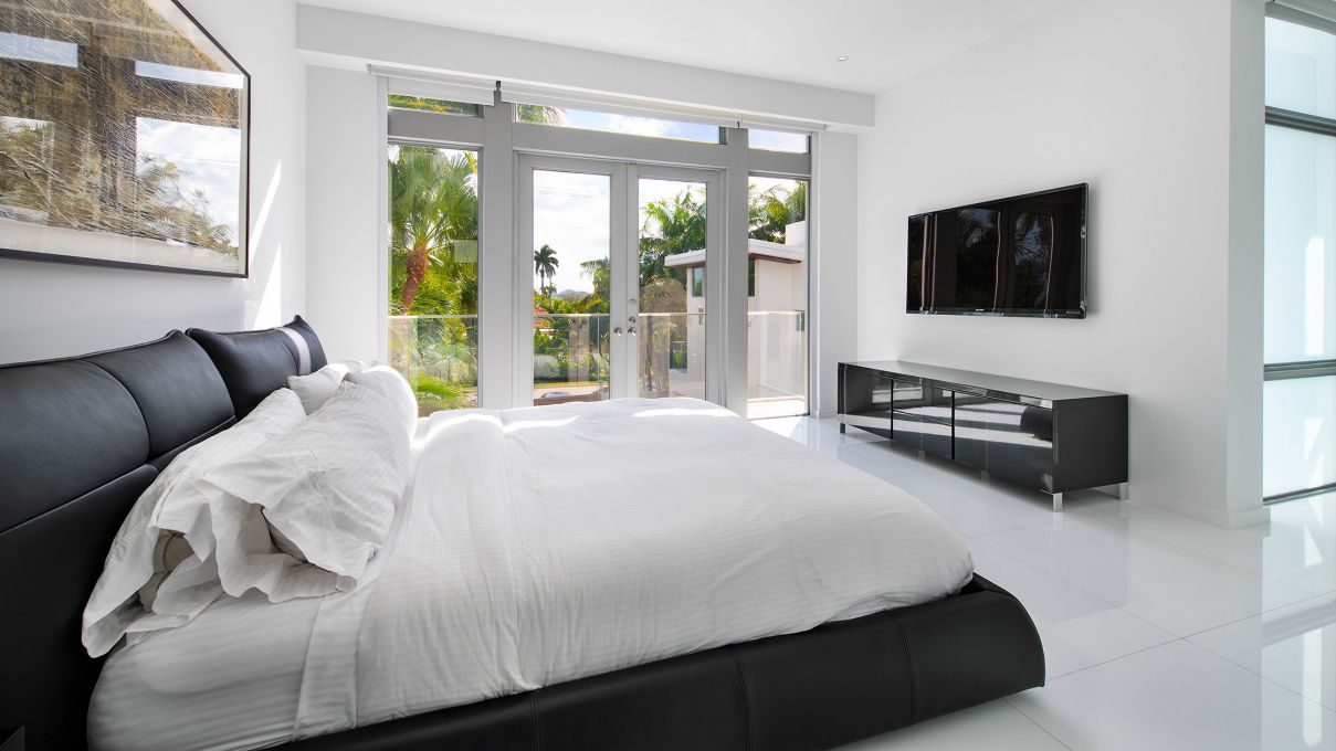 1337-N-Venetian-Way-Miami-Beach-FL-27