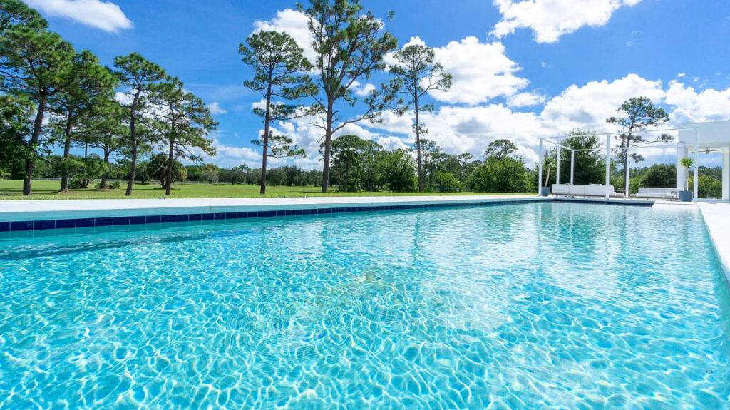 Florida's Jupiter Single Story Estate Sits on 20 acres for Sale