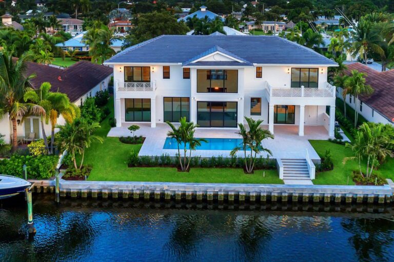 Magnificent Waterfront Estate in Palm Beach Gardens on Market for $3.6 Million