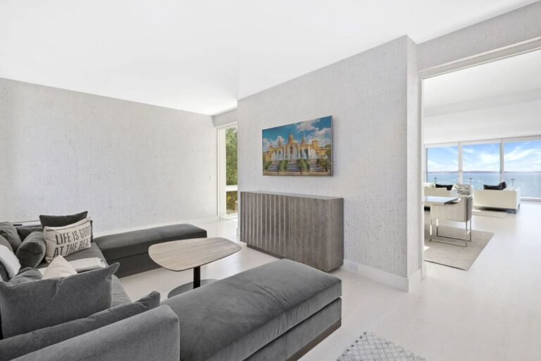 Clearview Modern Home on Noyack Bay for Sale at 10.5 Million