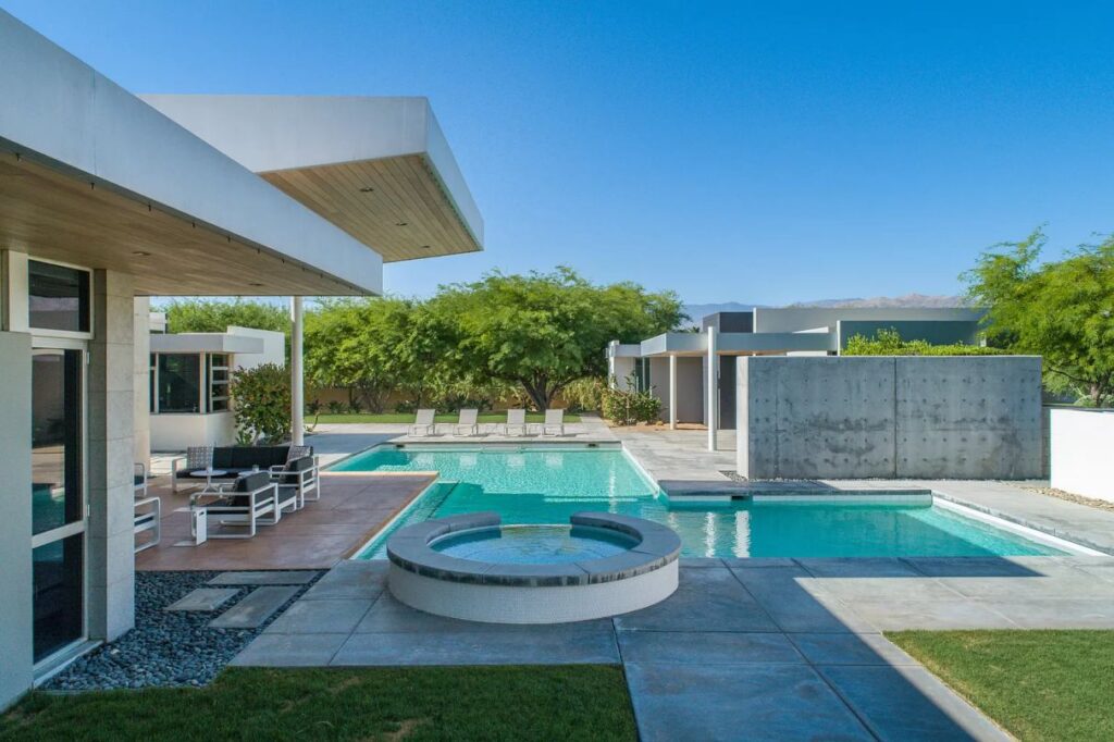 38235 Vista Dunes Rd - Sophisticated Contemporary Architecture for Sale