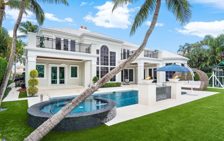 401 Coconut Palm Road – A Brilliant Two-story Waterfront Estate for Sale $6 Million