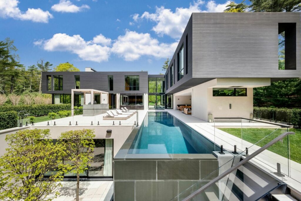 Totally Private Modern Masterpiece in East Hampton for Sale