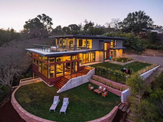 Alta Modern Home in Los Altos Hills, CA by M. Designs Architects