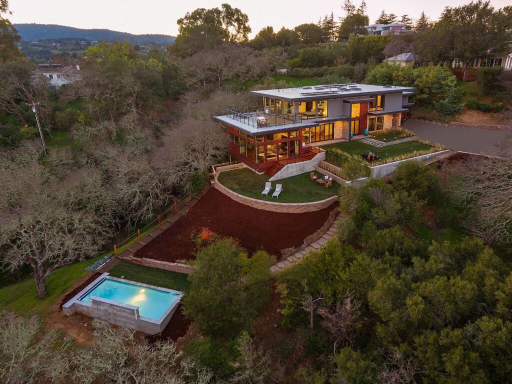 Alta Modern Home in Los Altos Hills, CA by M. Designs Architects