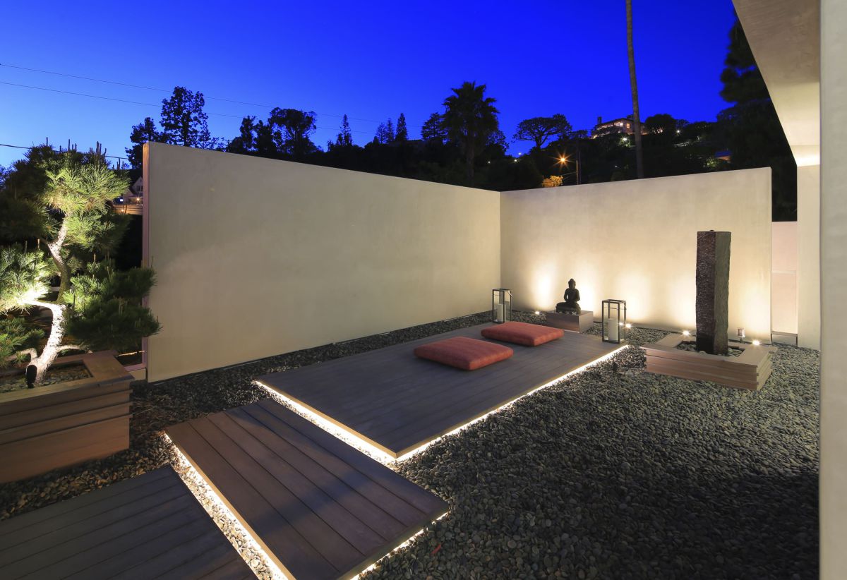 Angelo-Drive-Residence-in-Beverly-Hills-by-Magni-Kalmam-Design-21