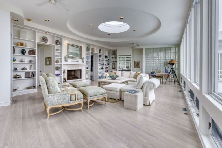 Beautifully Appointed Custom Home in Amagansett, NY for Sale 9 Million