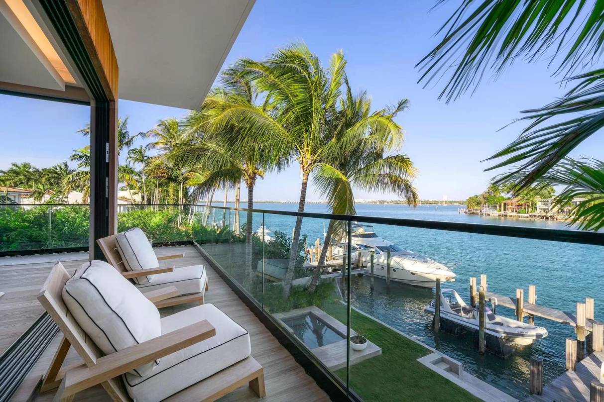 Brand-New-Dilido-Home-on-the-Venetian-Islands-hits-Market-8