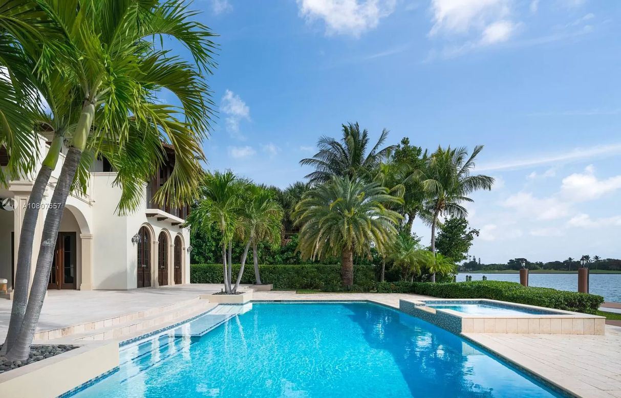 Broadview-Italian-Residence-in-Bay-Harbor-Islands-for-Sale-9410-W-Broadview-Dr-Bay-Harbor-Islands-Florida-19