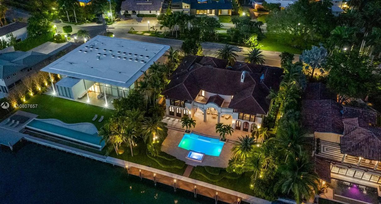 Broadview-Italian-Residence-in-Bay-Harbor-Islands-for-Sale-9410-W-Broadview-Dr-Bay-Harbor-Islands-Florida-25