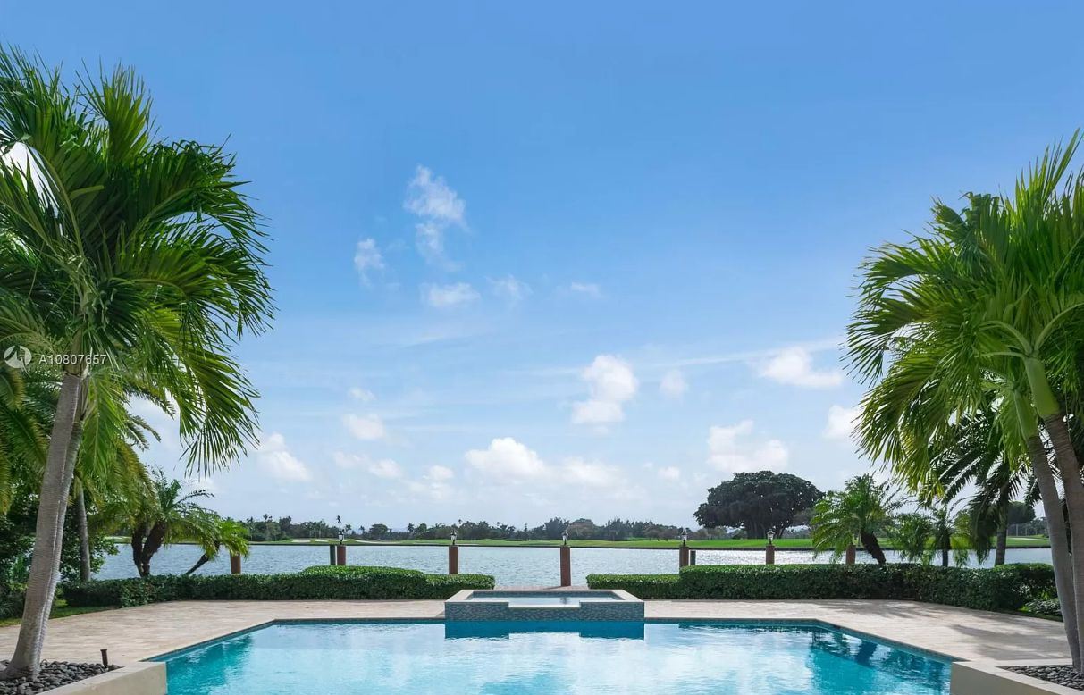 Broadview-Italian-Residence-in-Bay-Harbor-Islands-for-Sale-9410-W-Broadview-Dr-Bay-Harbor-Islands-Florida-26