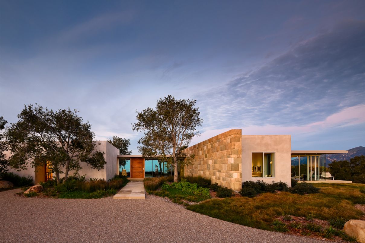 Carpinteria-Foothills-Residence-by-Neumann-Mendro-Andrulaitis-Architects-12