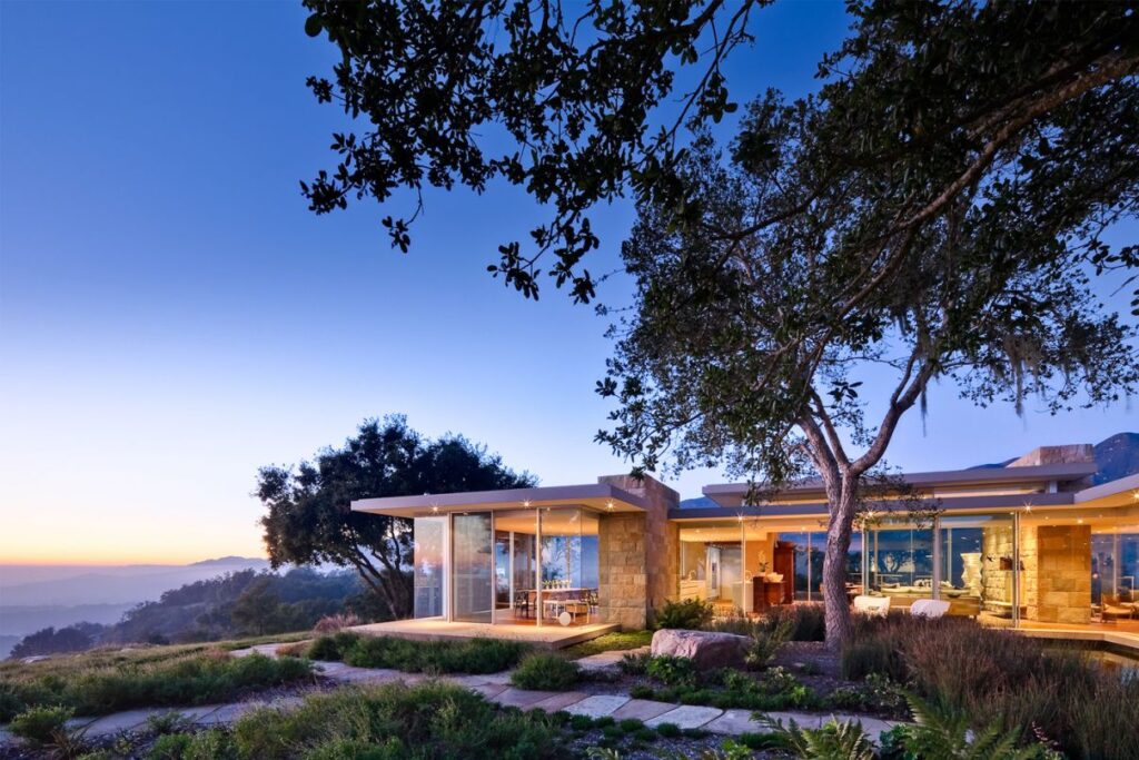 Carpinteria Foothills Residence by Neumann Mendro Andrulaitis Architects