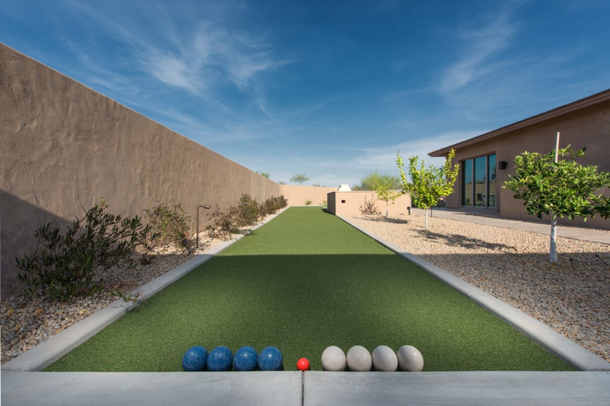 Contemporary-Pool-in-Scottsdale-Arizona-by-Premier-Paradise-8