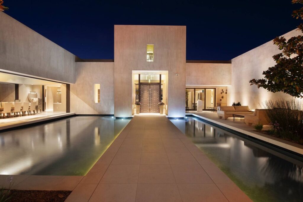 Desert Highlands Modern Home in Las Vegas by Avalon Architectural, Inc