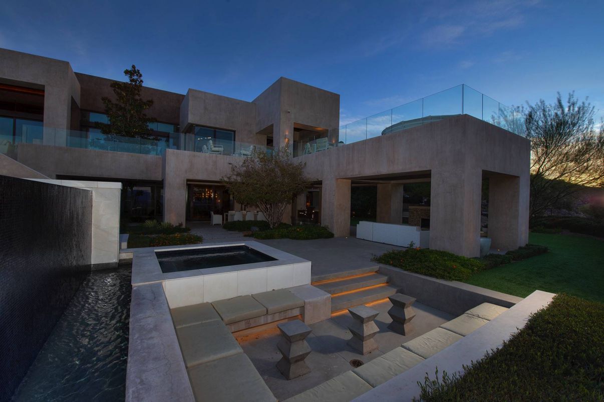 Desert-Highlands-Modern-Home-in-Las-Vegas-by-Avalon-Architectural-Inc-39