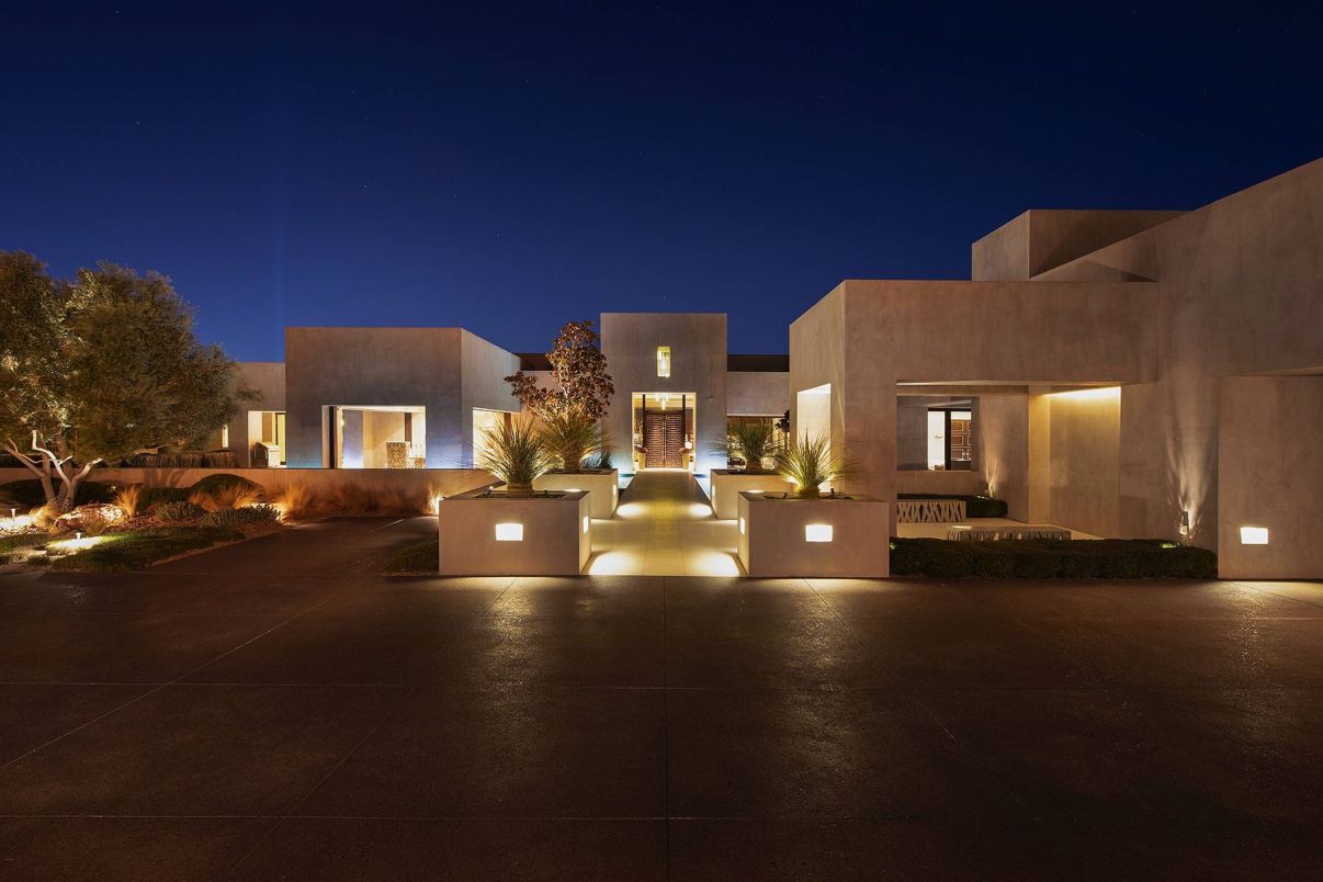 Desert-Highlands-Modern-Home-in-Las-Vegas-by-Avalon-Architectural-Inc-42