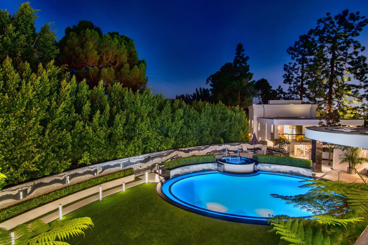 Exceptional-Beverly-Hills-Estate-1000-Elden-Way-13