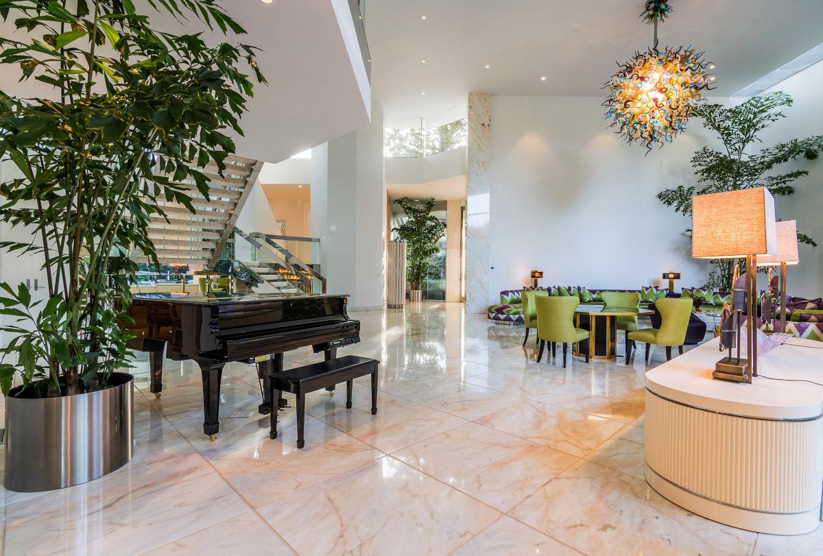 Exceptional-Beverly-Hills-Estate-1000-Elden-Way-21