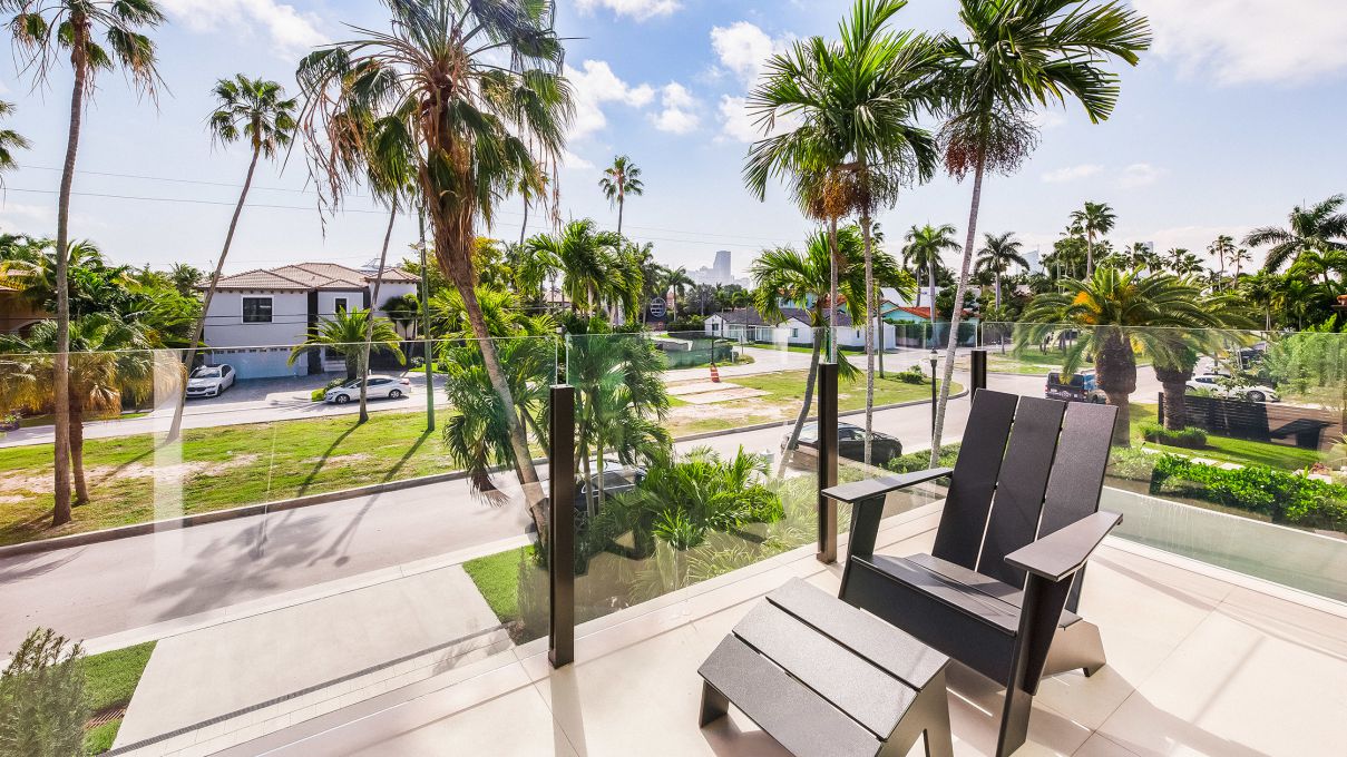 Impeccable-Home-in-Miami-Beach-for-Rent-at-20000-per-Month-247-Palm-Ave-Miami-Beach-FL-20