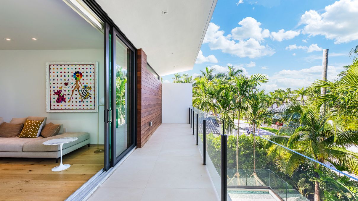 Impeccable-Home-in-Miami-Beach-for-Rent-at-20000-per-Month-247-Palm-Ave-Miami-Beach-FL-26