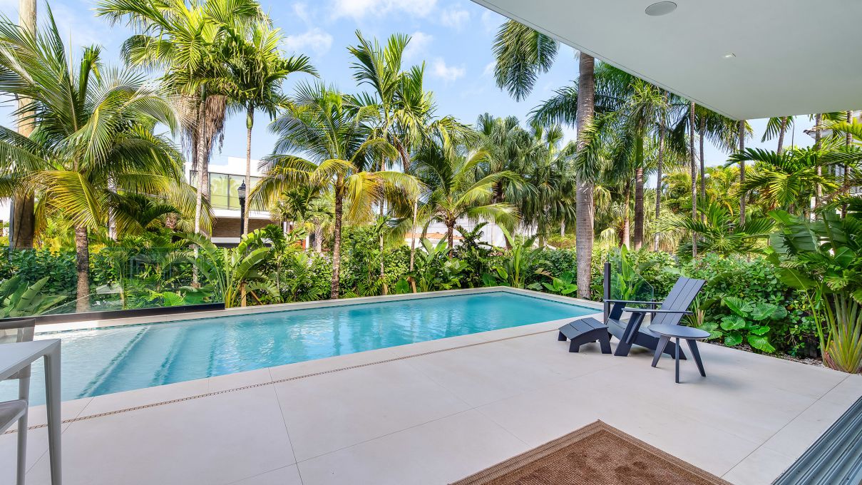 Impeccable-Home-in-Miami-Beach-for-Rent-at-20000-per-Month-247-Palm-Ave-Miami-Beach-FL-5
