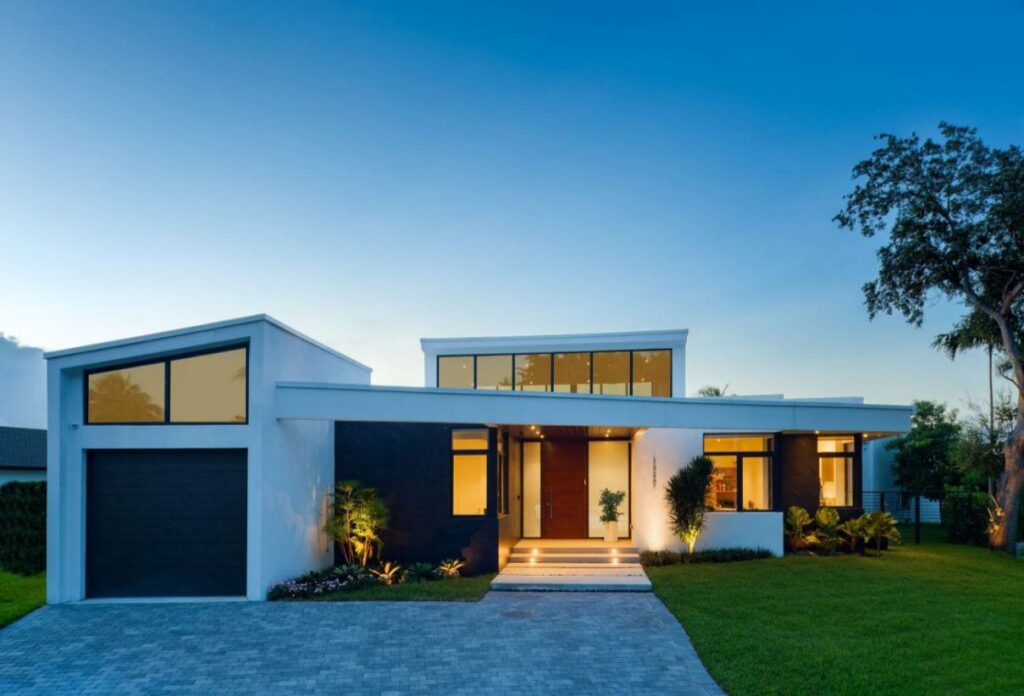 Lake View Residence in Miami by SDH Studio Architecture + Design