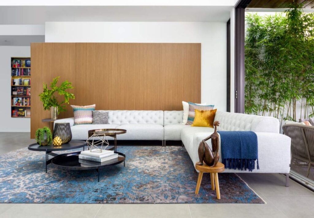Lake View Residence in Miami by SDH Studio Architecture + Design