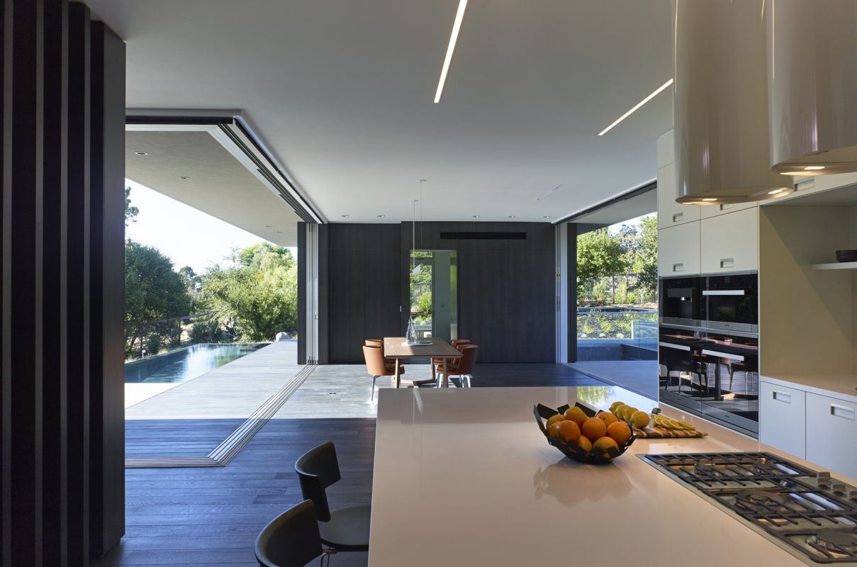 Los-Altos-Hills-Residence-California-by-Feldman-Architecture-11