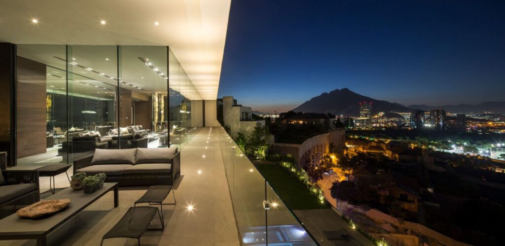 MT House in Monterrey, Mexico by GLR Architects