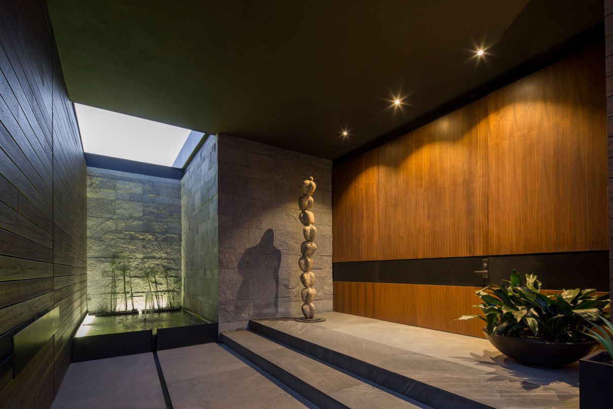 MT House in Monterrey, Mexico by GLR Architects