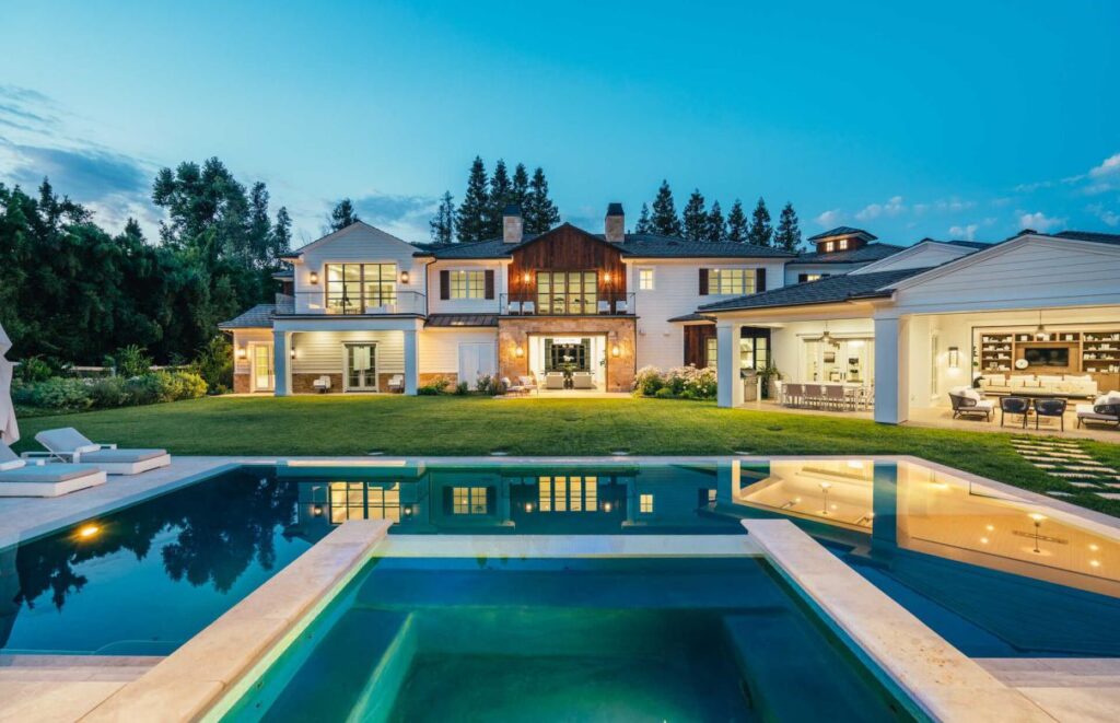 Magnificent Long Valley Residence in Hidden Hills for Sale