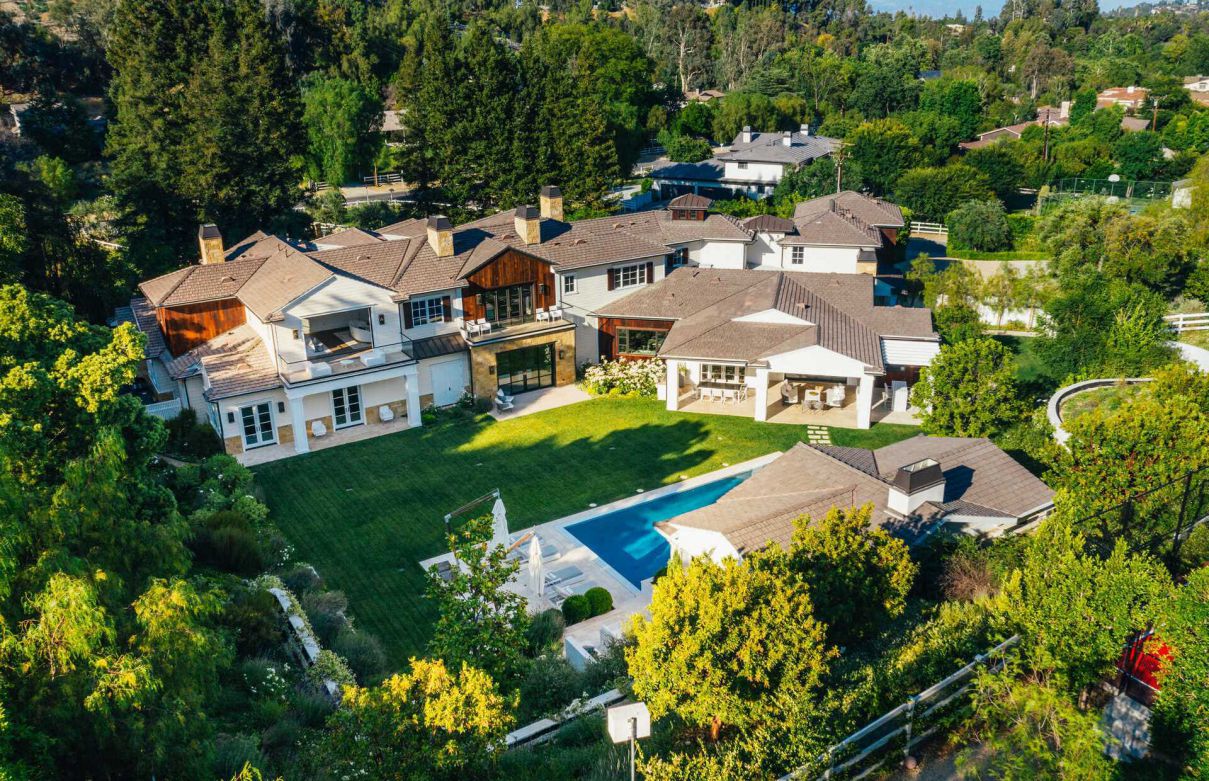 Magnificent Long Valley Residence in Hidden Hills for Sale.