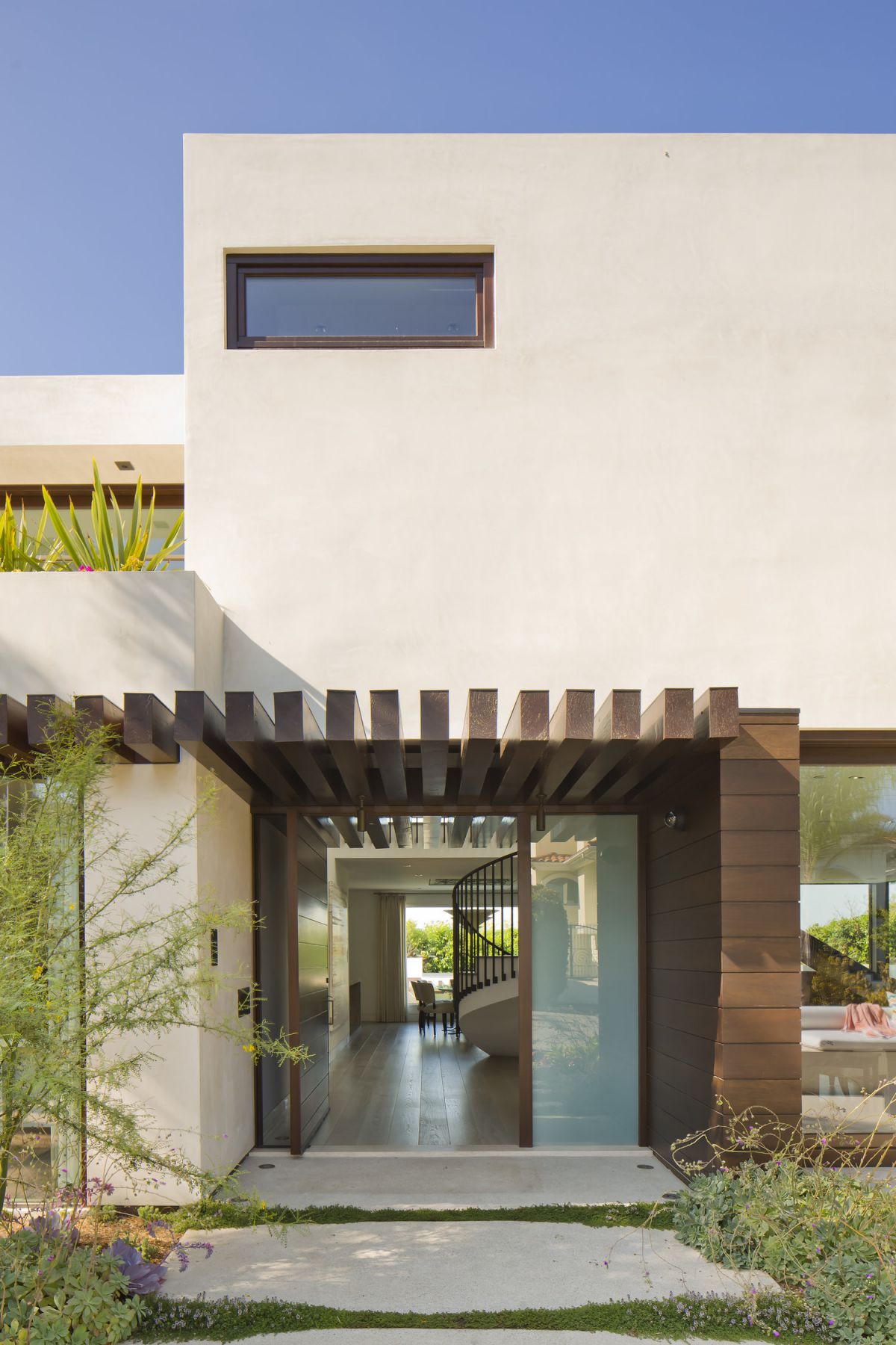 Manhattan-Beach-Residence-in-California-by-SUBU-Design-Architecture-3