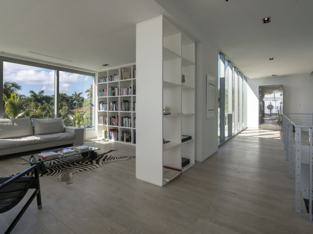 Matheson-Modern-Home-in-Miami-by-Kobi-Karp-Architecture-and-Interior-Design-1-12