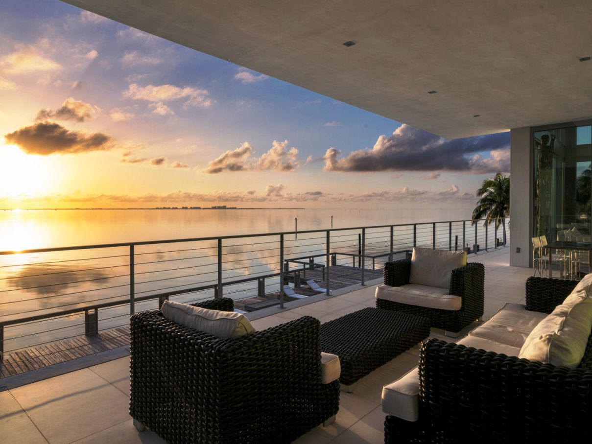 Matheson-Modern-Home-in-Miami-by-Kobi-Karp-Architecture-and-Interior-Design-1-24