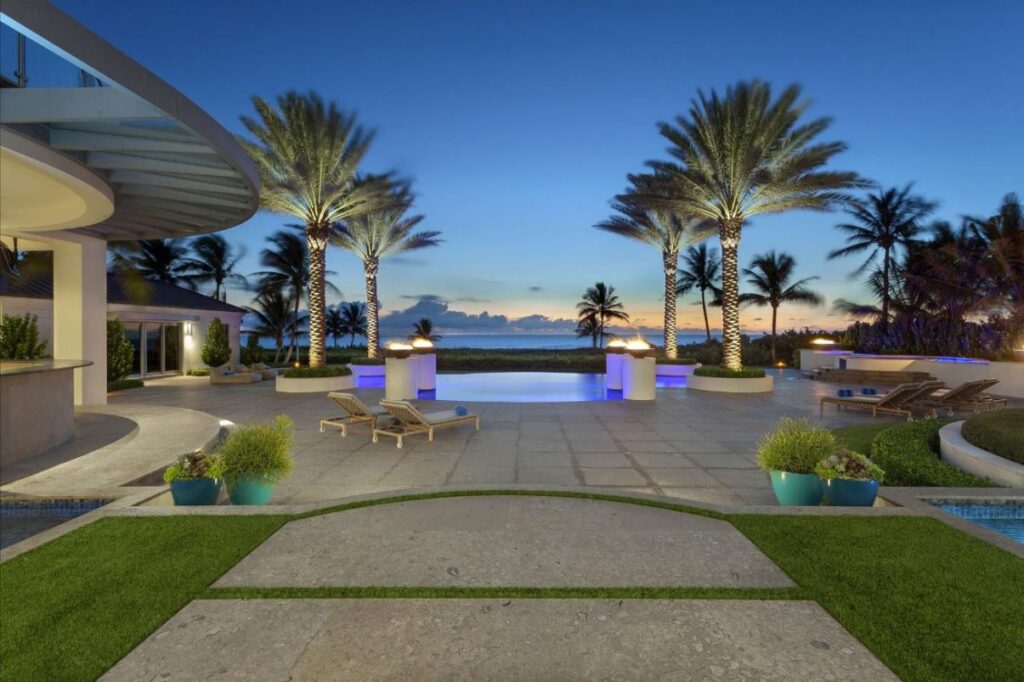 Ocean Boulevard Estate in Delray Beach, FL by John D Conway Architect Inc