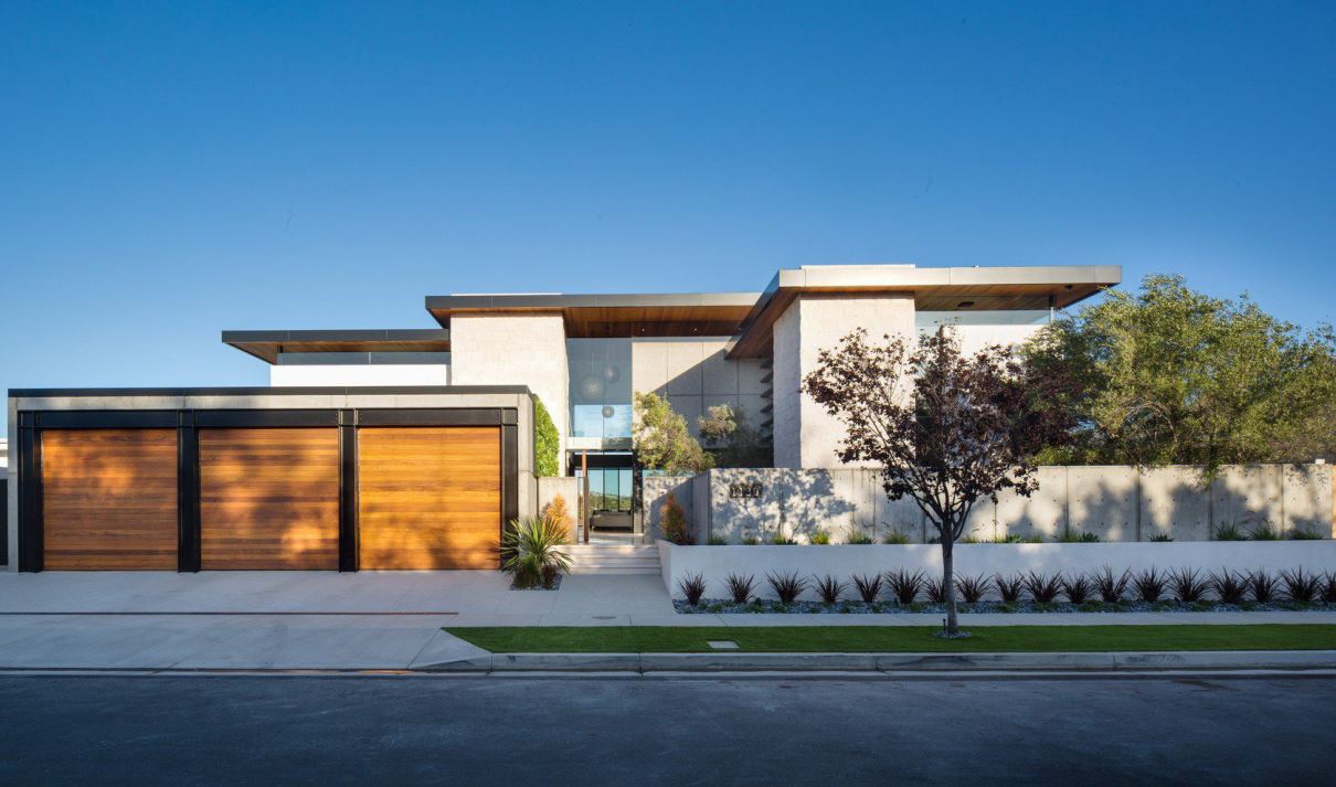 Pescador-Contemporary-in-Newport-Beach-by-Brandon-Architects-1