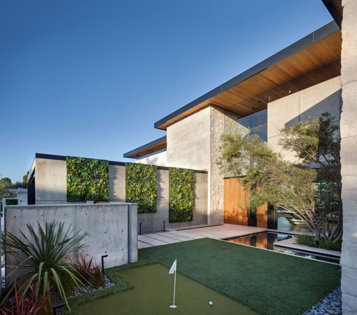 Pescador-Contemporary-in-Newport-Beach-by-Brandon-Architects-23