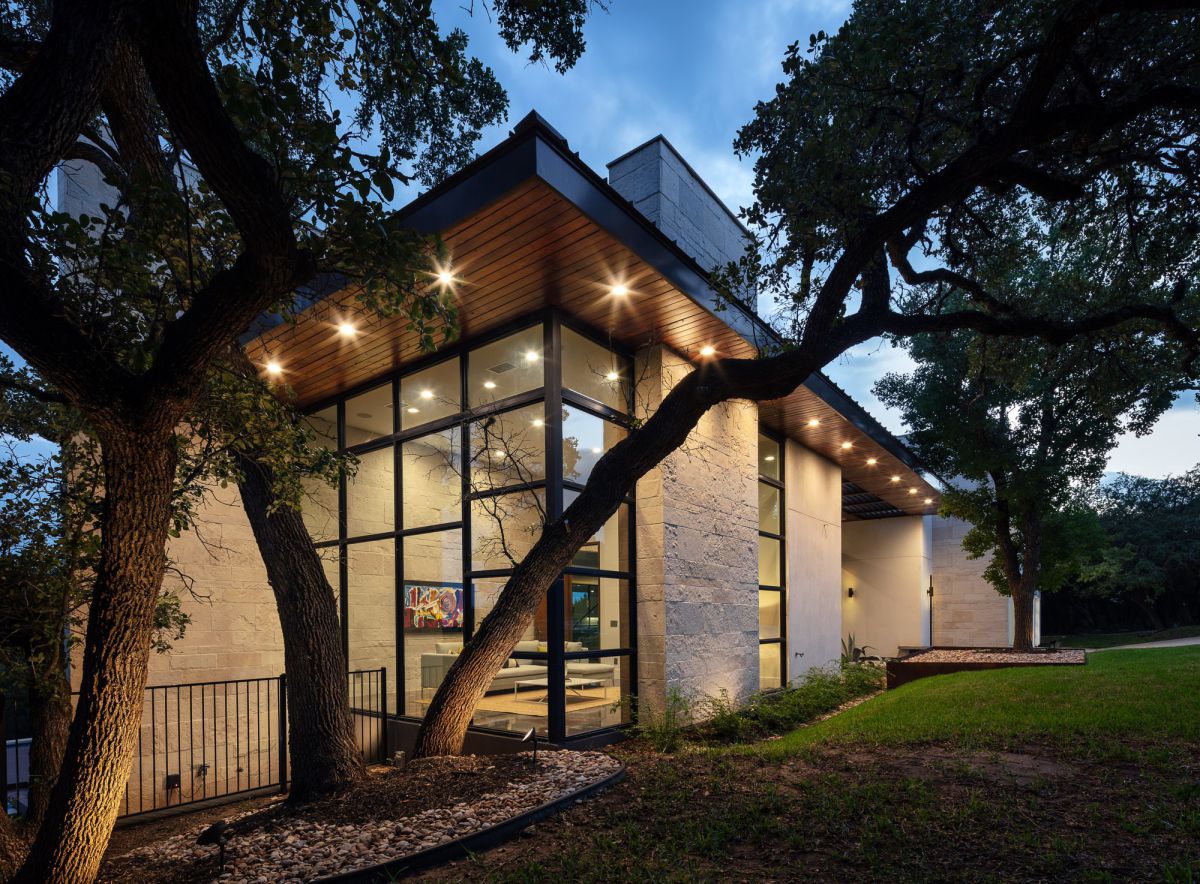 Red-Bud-Contemporary-Residence-in-Austin-Texas-by-Be-