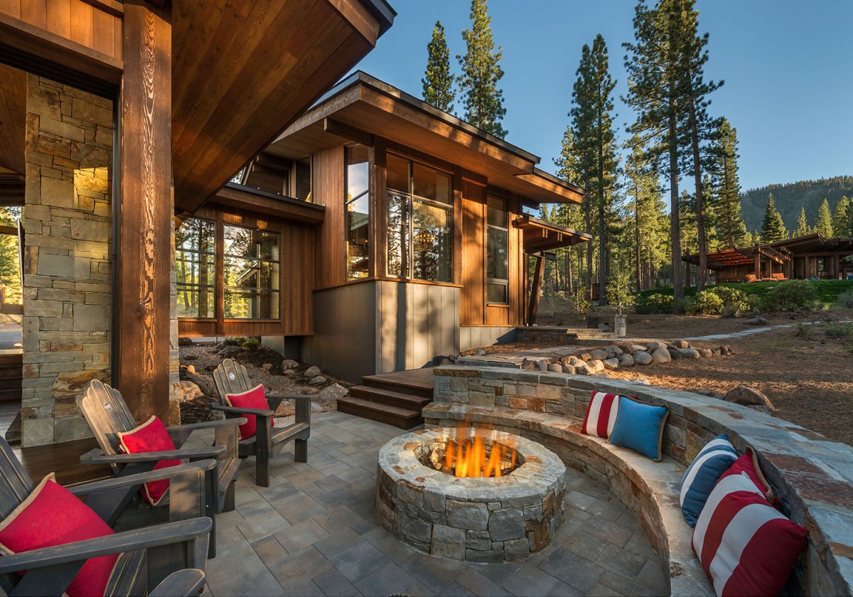 Residence-440-in-Martis-Camp-Truckee-by-Walton-Architecture-Engineering-2