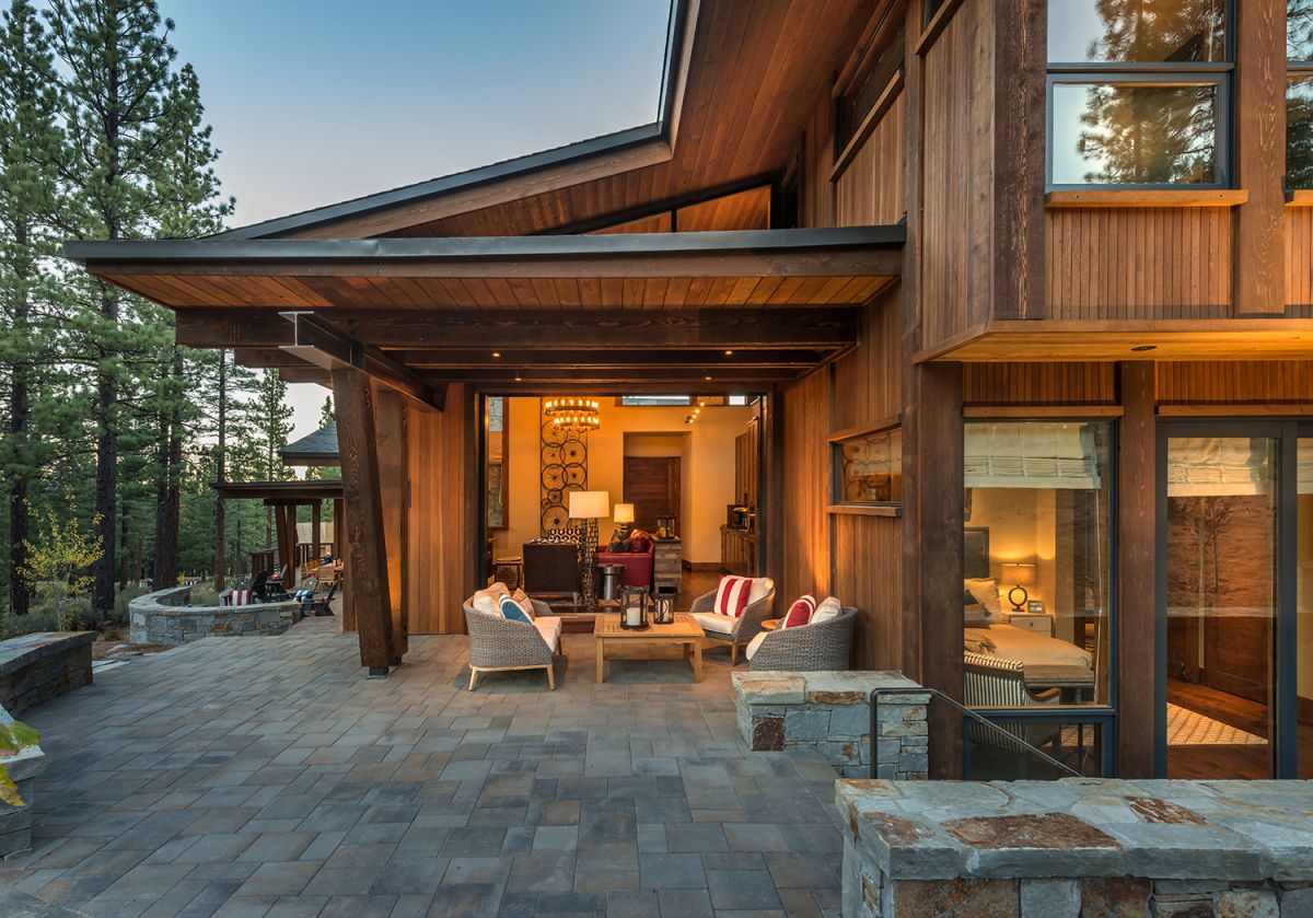 Residence-440-in-Martis-Camp-Truckee-by-Walton-Architecture-Engineering-4