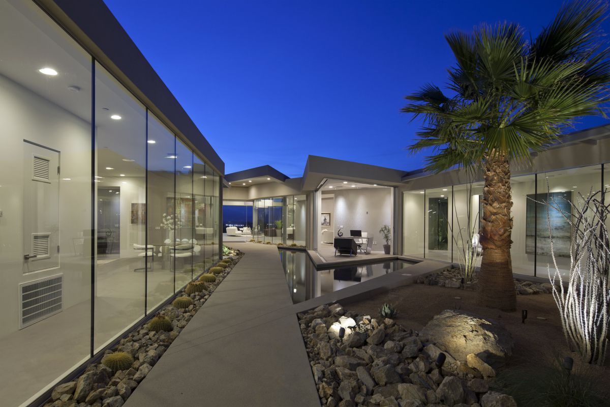 Rockcrest-Residence-in-Rancho-Mirage-by-Brian-Foster-Designs-3