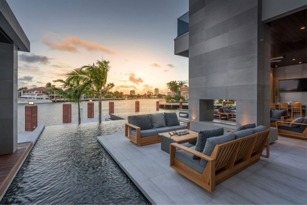 Royal Palm Residence in Fort Lauderdale by Stofft Cooney Architects